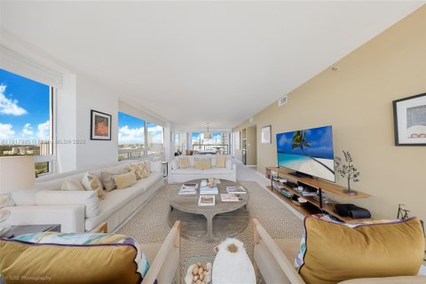 Condominio en venta en Miami, Florida, 2 dormitorios, 157.66 m2 № 1976119 - foto 2