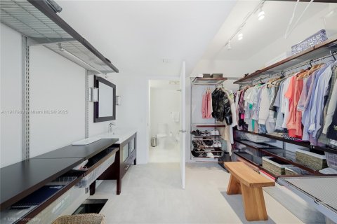 Condominio en venta en Miami, Florida, 2 dormitorios, 157.66 m2 № 1976119 - foto 12