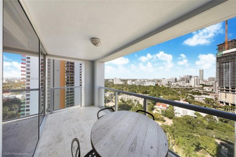 Condominio en venta en Miami, Florida, 2 dormitorios, 157.66 m2 № 1976119 - foto 7