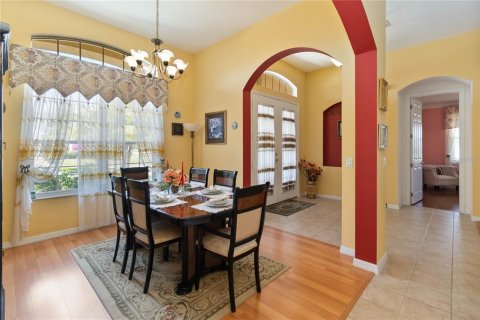 House in Kissimmee, Florida 4 bedrooms, 267.28 sq.m. № 1642710 - photo 5