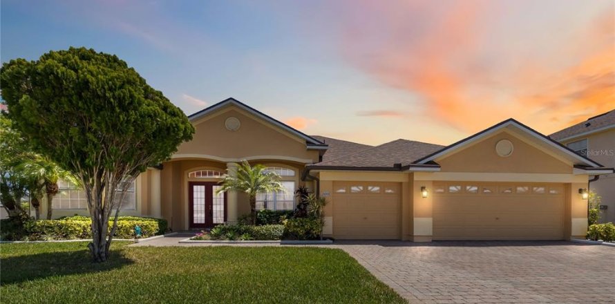 House in Kissimmee, Florida 4 bedrooms, 267.28 sq.m. № 1642710
