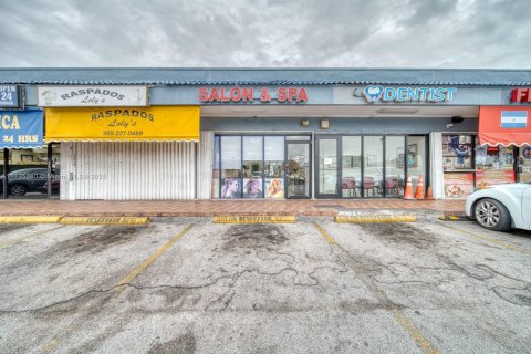 Propiedad comercial en venta en Sweetwater, Florida № 1985026 - foto 14