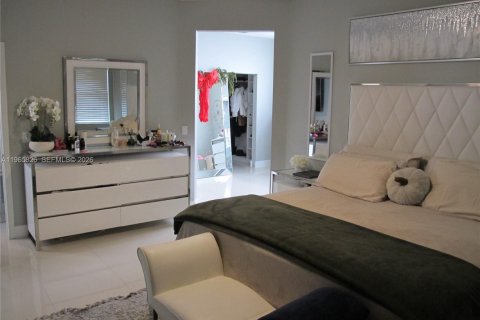 Купить виллу или дом в Корал-Спрингс, Флорида 5 спален, 262.73м2, № 2027468 - фото 14