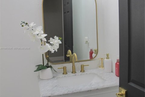 Купить виллу или дом в Корал-Спрингс, Флорида 5 спален, 262.73м2, № 2027468 - фото 29