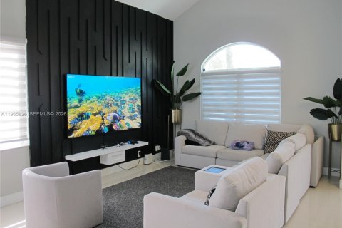 Купить виллу или дом в Корал-Спрингс, Флорида 5 спален, 262.73м2, № 2027468 - фото 2