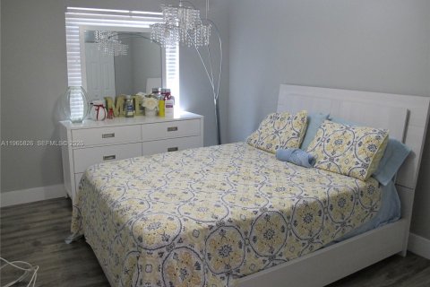 Купить виллу или дом в Корал-Спрингс, Флорида 5 спален, 262.73м2, № 2027468 - фото 24