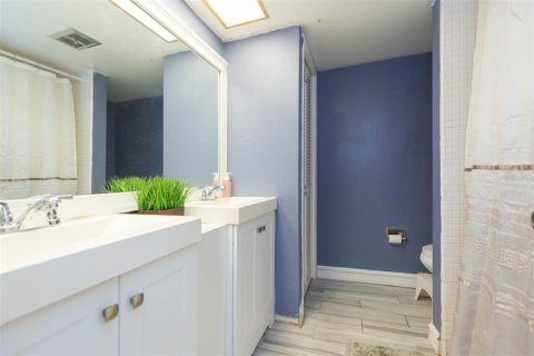 Casa en venta en Brandon, Florida, 3 dormitorios, 167.22 m2 № 1906169 - foto 22
