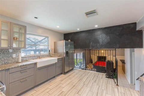 Casa en venta en Brandon, Florida, 3 dormitorios, 167.22 m2 № 1906169 - foto 14