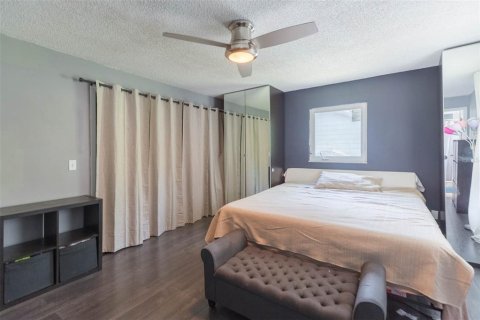 Casa en venta en Brandon, Florida, 3 dormitorios, 167.22 m2 № 1906169 - foto 25