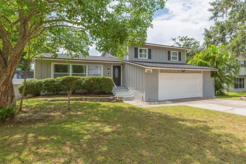 Casa en venta en Brandon, Florida, 3 dormitorios, 167.22 m2 № 1906169 - foto 1