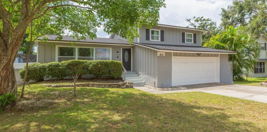 Casa en Brandon, Florida 3 dormitorios, 167.22 m2 № 1906169