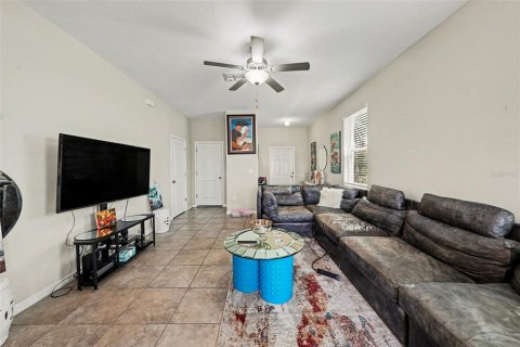 Townhouse in Tampa, Florida 2 bedrooms, 143.16 sq.m. № 2212699 - photo 14