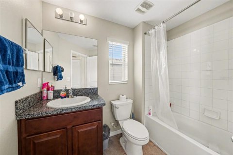 Townhouse in Tampa, Florida 2 bedrooms, 143.16 sq.m. № 2212699 - photo 24