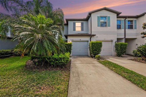 Townhouse in Tampa, Florida 2 bedrooms, 143.16 sq.m. № 2212699 - photo 4