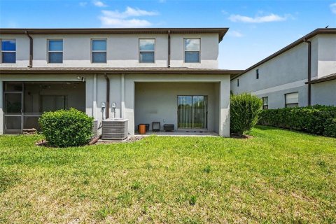 Townhouse in Tampa, Florida 2 bedrooms, 143.16 sq.m. № 2212699 - photo 3