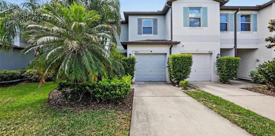 Townhouse in Tampa, Florida 2 bedrooms, 143.16 sq.m. № 2212699
