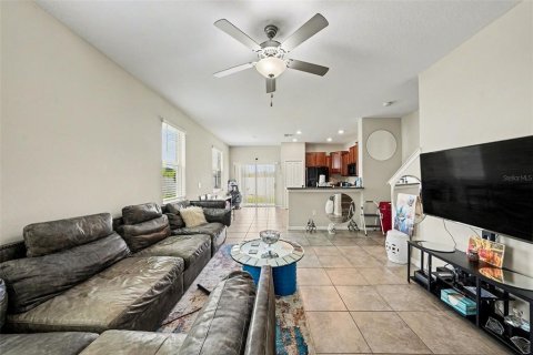 Townhouse in Tampa, Florida 2 bedrooms, 143.16 sq.m. № 2212699 - photo 15