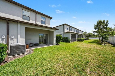 Townhouse in Tampa, Florida 2 bedrooms, 143.16 sq.m. № 2212699 - photo 30