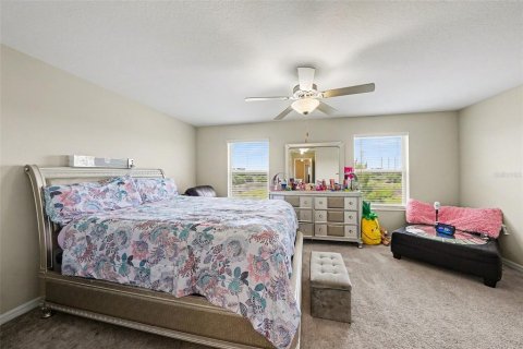 Townhouse in Tampa, Florida 2 bedrooms, 143.16 sq.m. № 2212699 - photo 20
