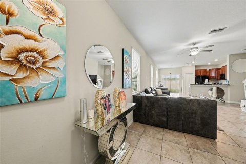 Townhouse in Tampa, Florida 2 bedrooms, 143.16 sq.m. № 2212699 - photo 10