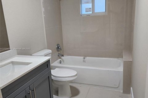 Купить коммерческую недвижимость в Форт-Лодердейл, Флорида 260.87м2, № 1726149 - фото 23
