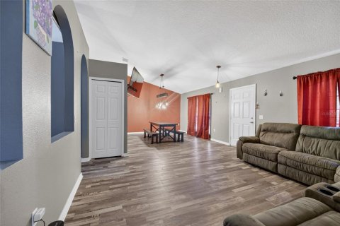 House in Dunnellon, Florida 4 bedrooms, 209.59 sq.m. № 2238525 - photo 5