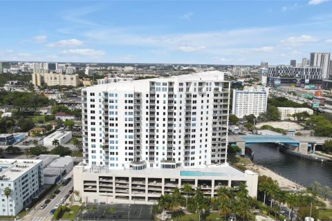 Купить кондоминиум в Майами, Флорида 2 спальни, 92.9м2, № 1966624 - фото 1