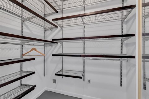 Купить кондоминиум в Майами, Флорида 2 спальни, 92.9м2, № 1966624 - фото 21