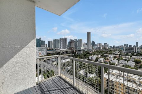 Купить кондоминиум в Майами, Флорида 2 спальни, 92.9м2, № 1966624 - фото 25