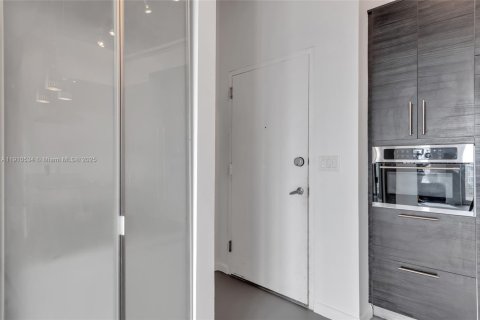 Купить кондоминиум в Майами, Флорида 2 спальни, 92.9м2, № 1966624 - фото 7