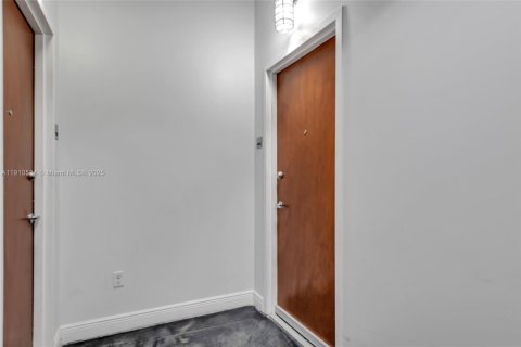 Купить кондоминиум в Майами, Флорида 2 спальни, 92.9м2, № 1966624 - фото 6