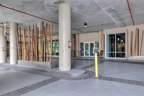 Купить кондоминиум в Майами, Флорида 2 спальни, 92.9м2, № 1966624 - фото 3