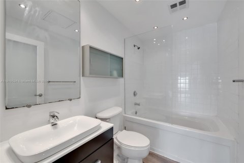 Купить кондоминиум в Майами, Флорида 2 спальни, 92.9м2, № 1966624 - фото 20