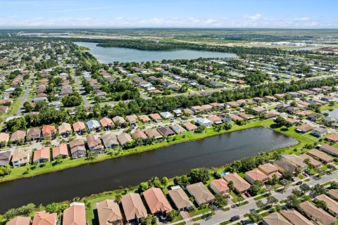 Casa en venta en Port St. Lucie, Florida, 3 dormitorios, 170.66 m2 № 2365219 - foto 12