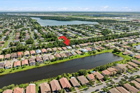 Casa en venta en Port St. Lucie, Florida, 3 dormitorios, 170.66 m2 № 2365219 - foto 13