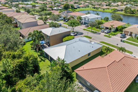 Casa en venta en Port St. Lucie, Florida, 3 dormitorios, 170.66 m2 № 2365219 - foto 9