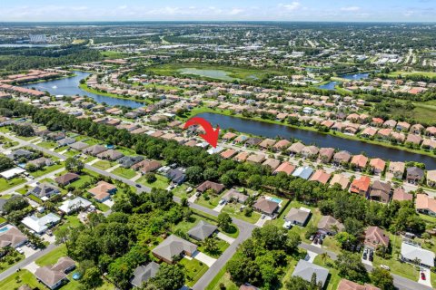 Casa en venta en Port St. Lucie, Florida, 3 dormitorios, 170.66 m2 № 2365219 - foto 10