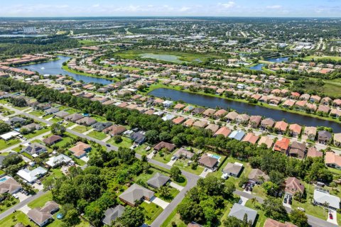 Casa en venta en Port St. Lucie, Florida, 3 dormitorios, 170.66 m2 № 2365219 - foto 8