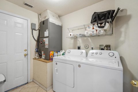 Casa en venta en Port St. Lucie, Florida, 3 dormitorios, 170.66 m2 № 2365219 - foto 29