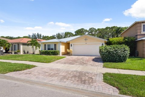 Casa en venta en Port St. Lucie, Florida, 3 dormitorios, 170.66 m2 № 2365219 - foto 3