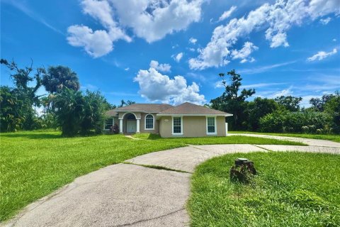 Casa en alquiler en Tampa, Florida, 4 dormitorios, 221.11 m2 № 1916115 - foto 1