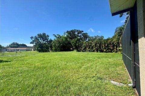Casa en alquiler en Tampa, Florida, 4 dormitorios, 221.11 m2 № 1916115 - foto 30