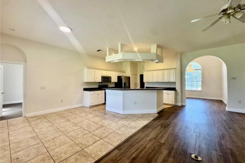 Casa en alquiler en Tampa, Florida, 4 dormitorios, 221.11 m2 № 1916115 - foto 7