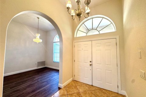 Casa en alquiler en Tampa, Florida, 4 dormitorios, 221.11 m2 № 1916115 - foto 3