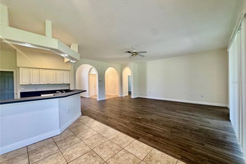 Casa en alquiler en Tampa, Florida, 4 dormitorios, 221.11 m2 № 1916115 - foto 11