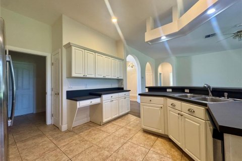 Casa en alquiler en Tampa, Florida, 4 dormitorios, 221.11 m2 № 1916115 - foto 10