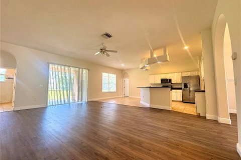 Casa en alquiler en Tampa, Florida, 4 dormitorios, 221.11 m2 № 1916115 - foto 5