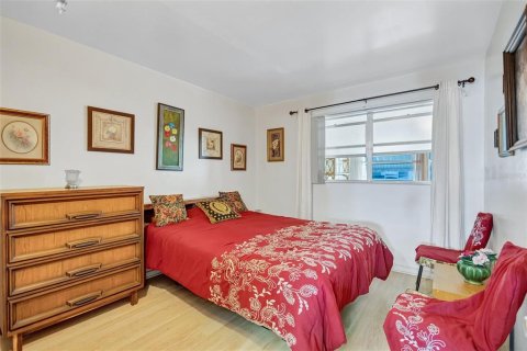 Copropriété à vendre à Saint Petersburg, Floride: 2 chambres, 74.32 m2 № 2150861 - photo 9