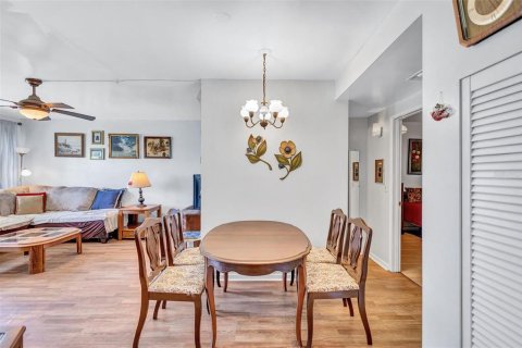Copropriété à vendre à Saint Petersburg, Floride: 2 chambres, 74.32 m2 № 2150861 - photo 5