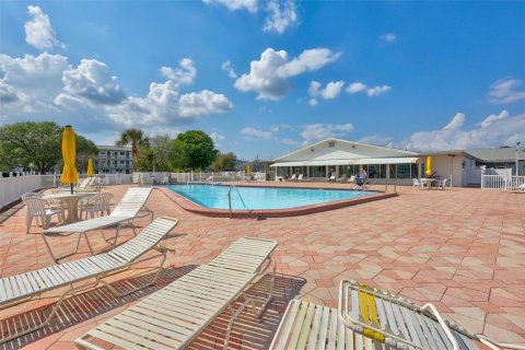 Copropriété à vendre à Saint Petersburg, Floride: 2 chambres, 74.32 m2 № 2150861 - photo 16